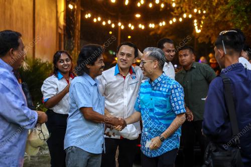DATUK FAHMI FADZIL