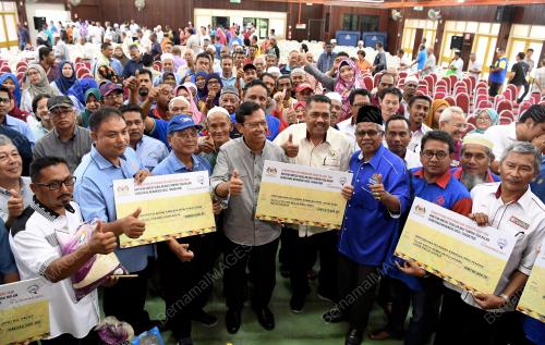 PG13_15112017_MENTERI_BANTUAN