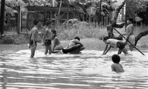 PG13_22062015_BANJIR_KILAT