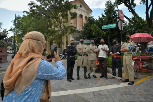 POLIS_SERAGAM LAMA