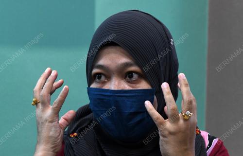 HASNIZA AMNO