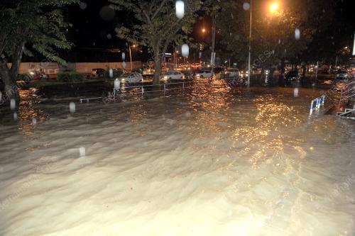 PG13_29112015_JALAN_BANJIR
