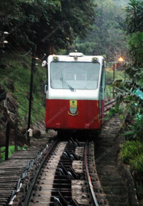 KERETA API KABEL