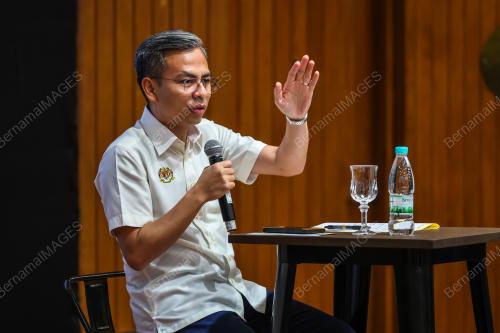FAHMI FADZIL