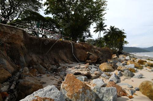 PANTAI BATU FRRINGHI