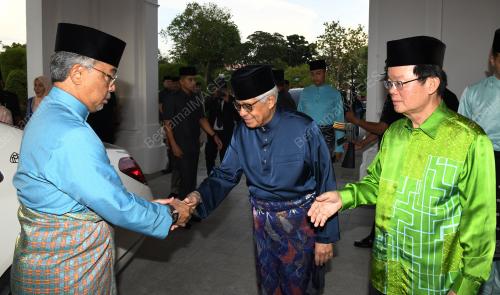 AL-SULTAN ABDULLAH RI'AYATUDDIN AL-MUSTAFA BILLAH SHAH