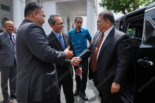 TAN SRI JOHARI ABDUL