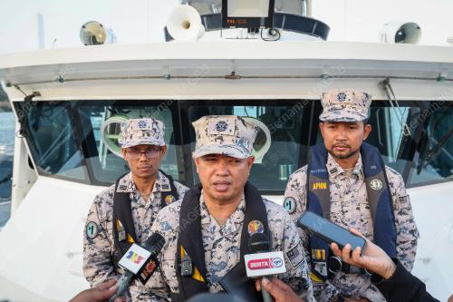 OPS KHAS PAGAR LAUT