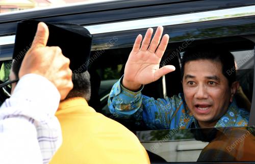PG14_16062019_AZMIN_ALI_LAMBAI_BN201906111775