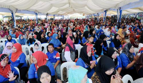 PG14_22042012_ORANG_RAMAI