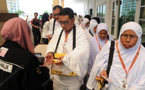 PG14_22082017_JEMAAH_BERLEPAS