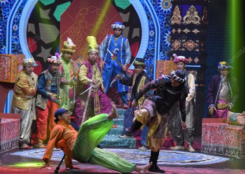 TEATER BANGSAWAN