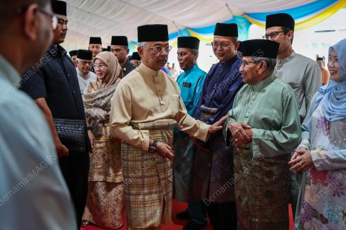 AL-SULTAN ABDULLAH RI'AYATUDDIN AL-MUSTAFA BILLAH SHAH