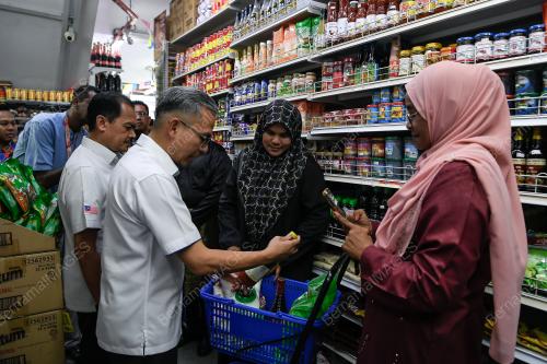 DATUK FAHMI FADZIL