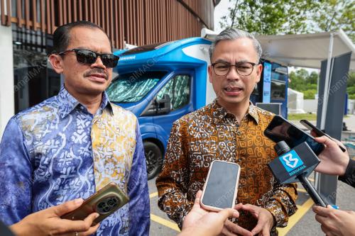 DATUK FAHMI FADZIL