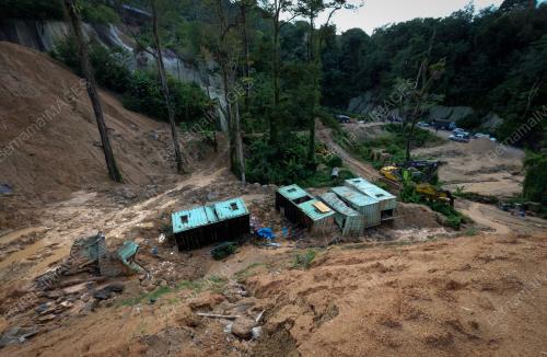 PG15_20102018_TANAH_RUNTUH