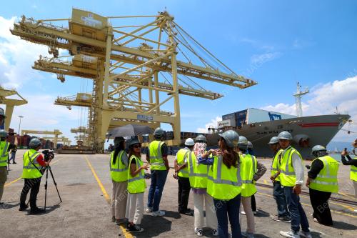 SESI LAWATAN MEDIA DI PENANG PORT