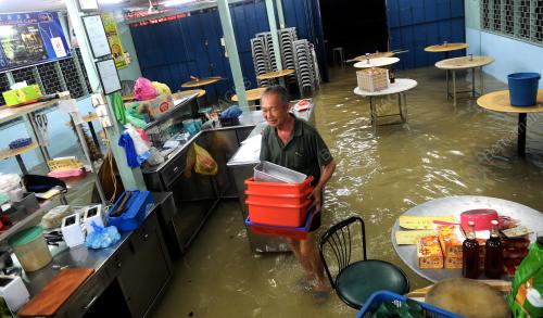PG15_29112015_KEDAI_BANJIR