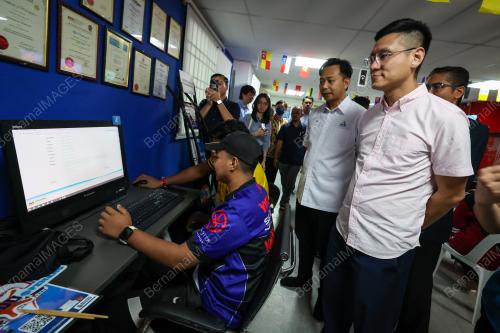 ZAIRIL KHIR JOHARI