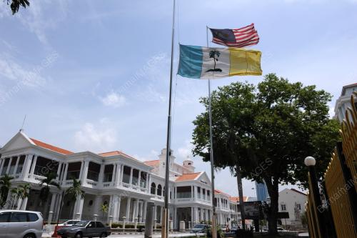 PG16_18072014_SEPARUH_TIANG