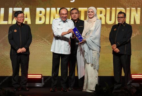 DATUK SERI ANWAR IBRAHIM