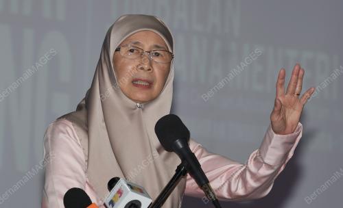 PG16_24092018_DATUK_SERI_WAN_AZIZAH