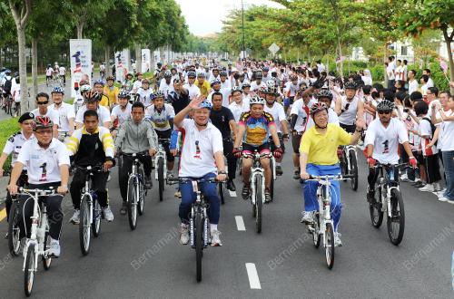 DATUK SERI MOHD NAJIB TUN RAZAK