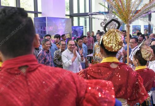 DATUK SERI ANWAR IBRAHIM