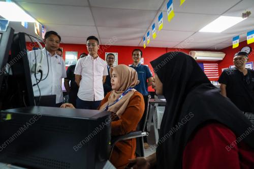ZAIRIL KHIR JOHARI