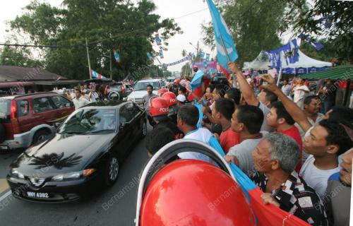 MOHD NAJIB TUN ABDUL RAZAK