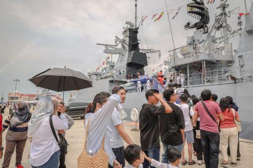 ASEAN NAVIES CITY PARADE