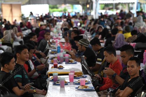 PG18_16052019_IFTAR_PERDANA_BN201905159833