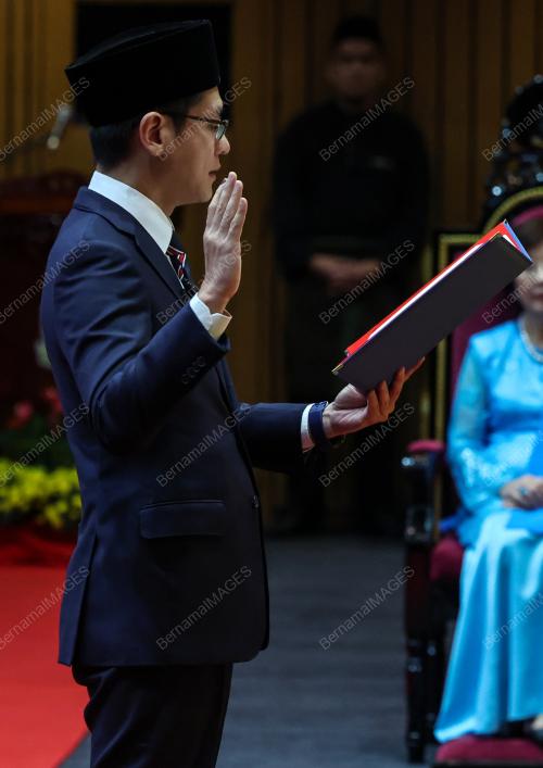 ZAIRIL KHIR JOHARI