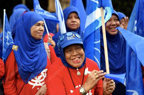 PG18_28042018_PENYOKONG_BN