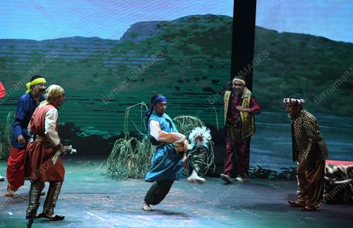 TEATER BANGSAWAN
