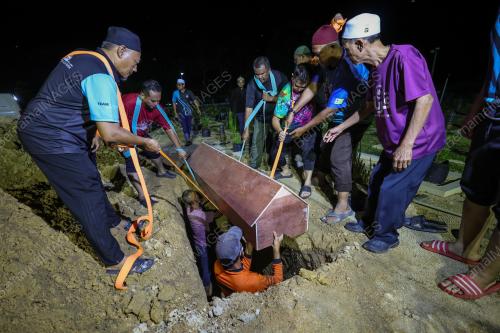 ALLAHYARHAM KAMAL HUZAINI KAMALUDIN