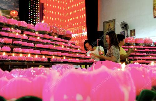PG19_12052014_LILIN_WESAK