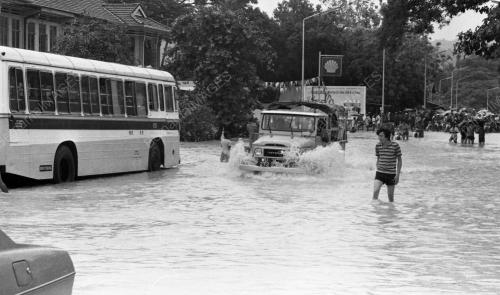 PG19_22062015_BANJIR_KILAT
