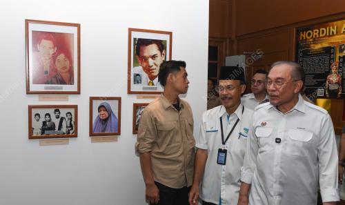 DATUK SERI ANWAR IBRAHIM