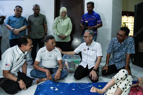 DATUK FAHMI FADZIL