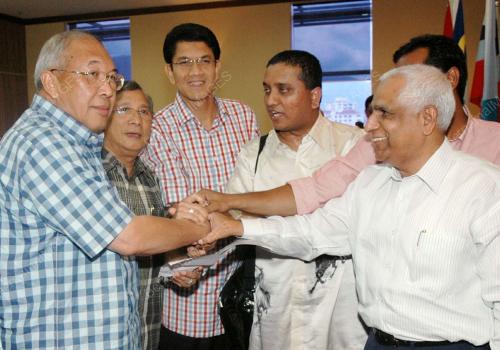 DATUK AZHAR IBRAHIM