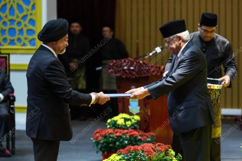 TUN AHMAD FUZI ABDUL RAZAK
