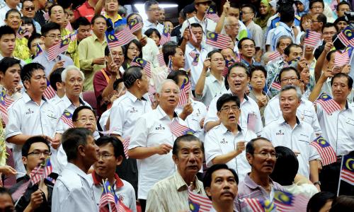 PG21_22042012_PM_CINA