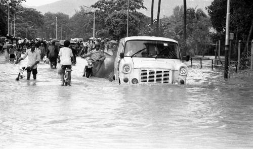 PG21_22062015_BANJIR_KILAT