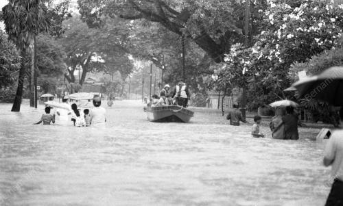 PG21_22062015_BANJIR
