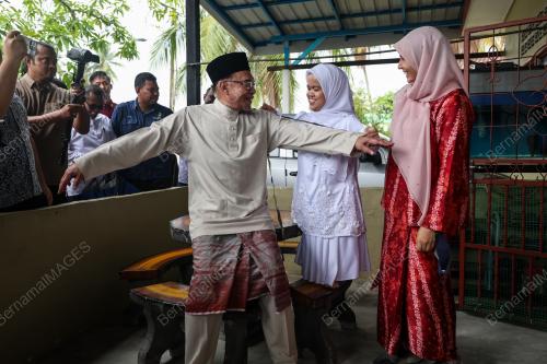 DATUK SERI ANWAR IBRAHIM