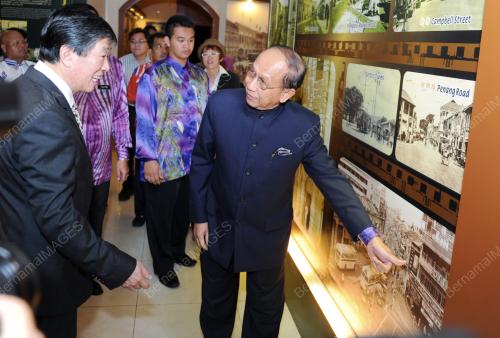 DATUK SERI DR RAIS YATIM