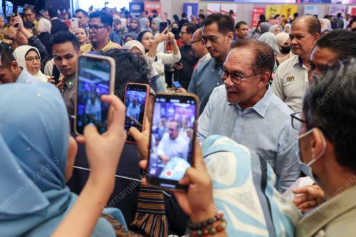 DATUK SERI ANWAR IBRAHIM