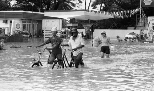 PG24_22062015_BANJIR_KILAT
