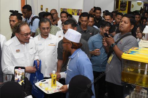 DATUK SERI ANWAR IBRAHIM